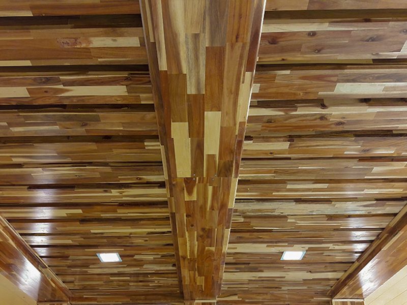 Trần nhà sáng tạo với gỗ tự nhiên ghép thanh